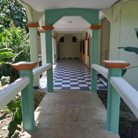 Hotel Cabanas Margarita & Ed Palenque Bagian luar foto