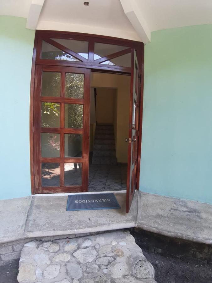 Hotel Cabanas Margarita & Ed Palenque Bagian luar foto