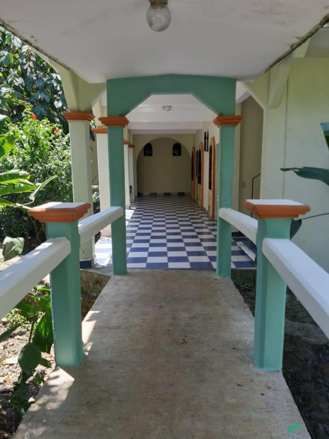 Hotel Cabanas Margarita & Ed Palenque Bagian luar foto