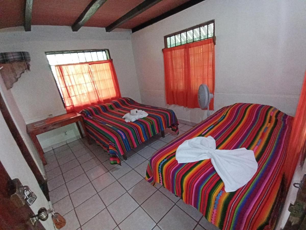 Hotel Cabanas Margarita & Ed Palenque Bagian luar foto